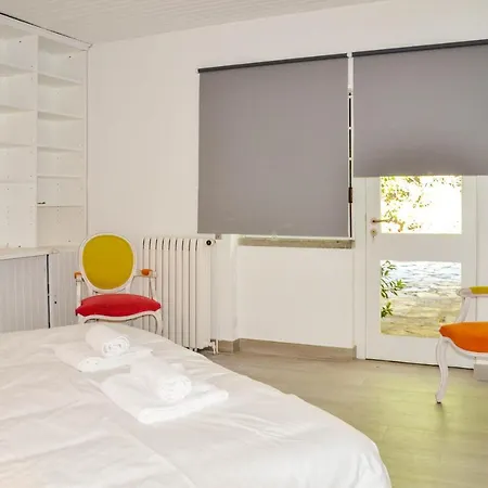 Charneca Sleeps 20 Pool Air Con Wifi *